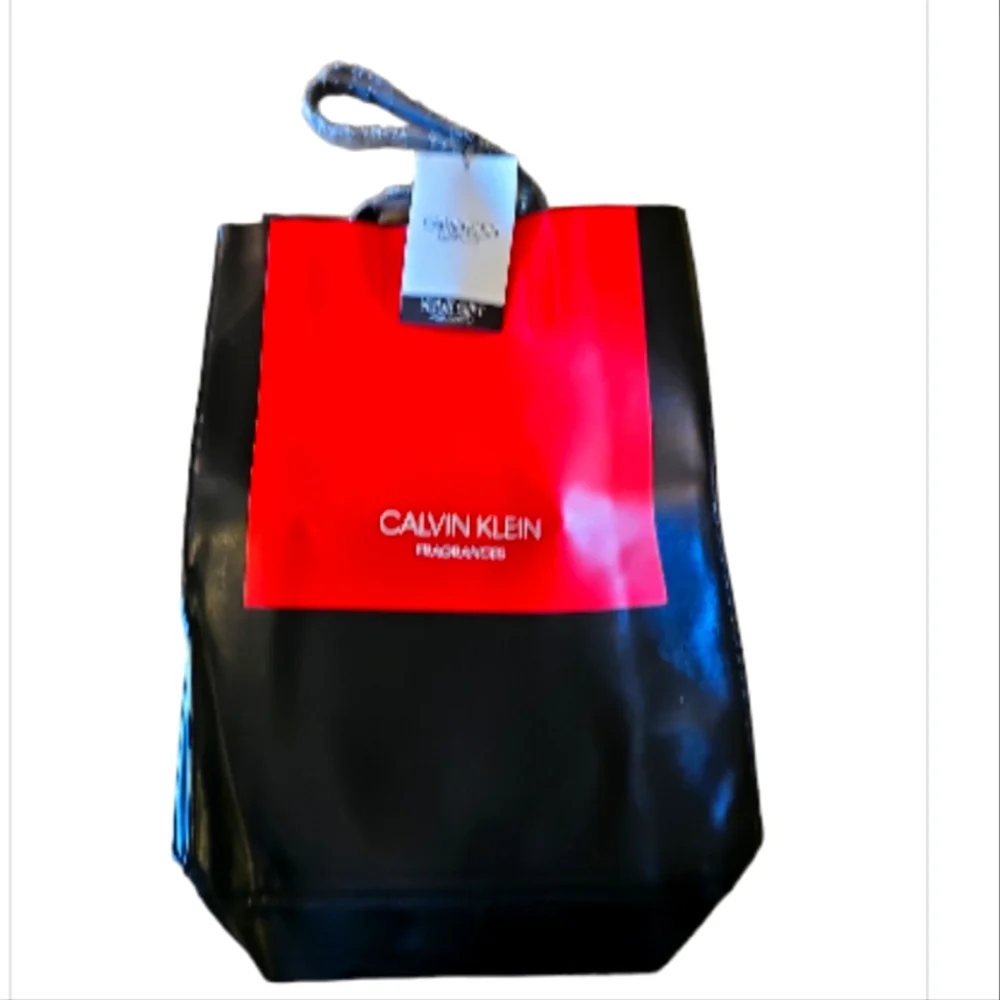 Calvin Klein Tote & Clutch Purse Black / Red Imitation Leather Vinyl.NWT. - Picture 1 of 7